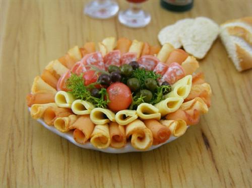  Cách trang trí bàn ăn Hòa Phát đơn giản