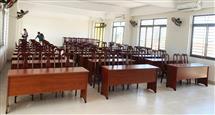 Trường Tiểu học Hoàng Dư Khương Cẩm Lệ: bàn ghế hội trường